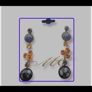 GORGEOUS Crystal and Howlite Pierced Earrings by MC‎